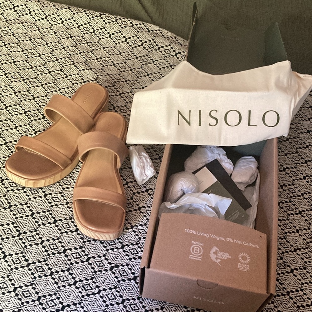 Nisolo Ellie All Day Clog in Almond